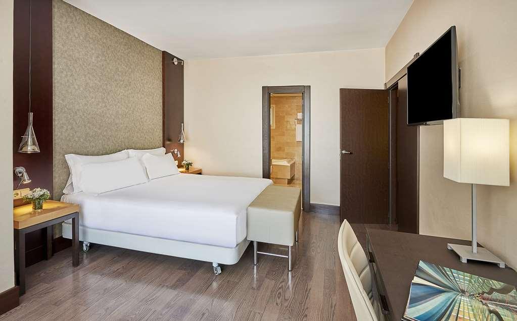 فندق إن إتش برشلونة إيكزامبل الغرفة الصورة